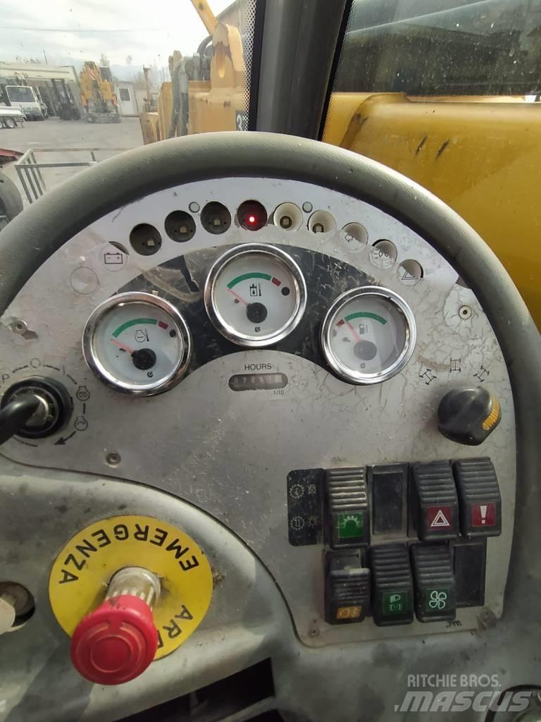 Terex 3713 伸縮臂操作車