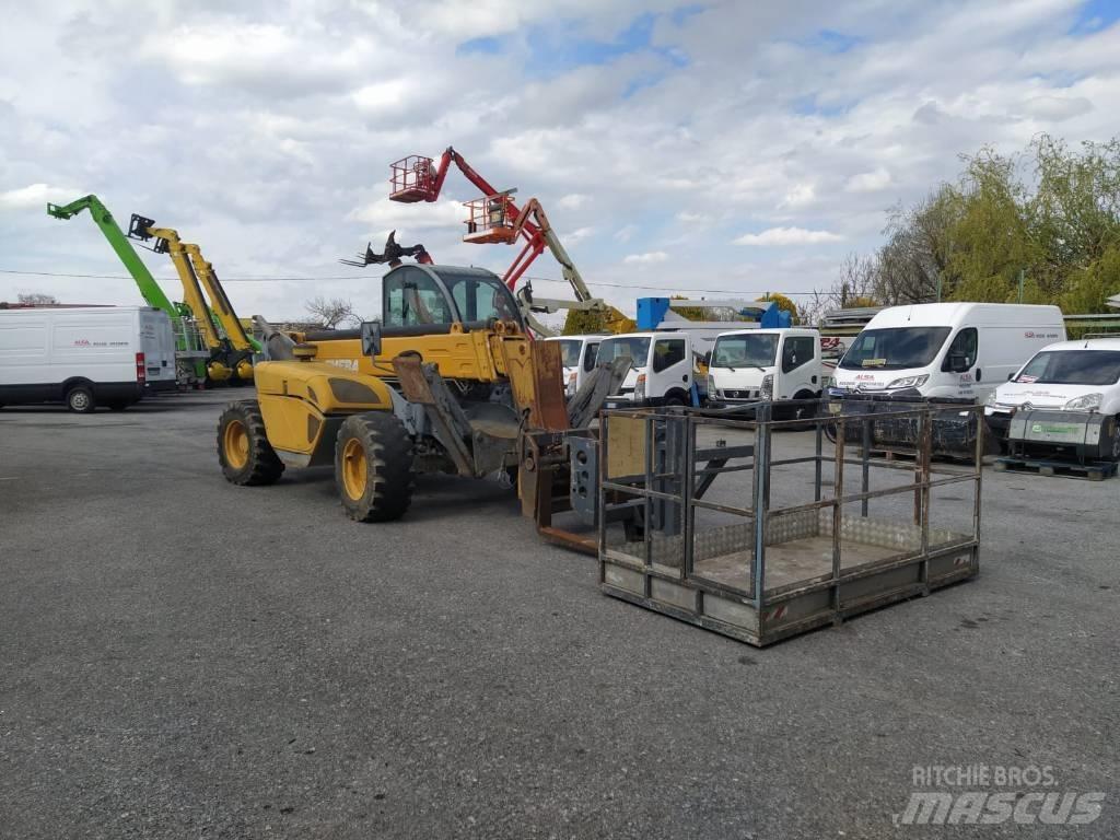 Terex 3713 伸縮臂操作車