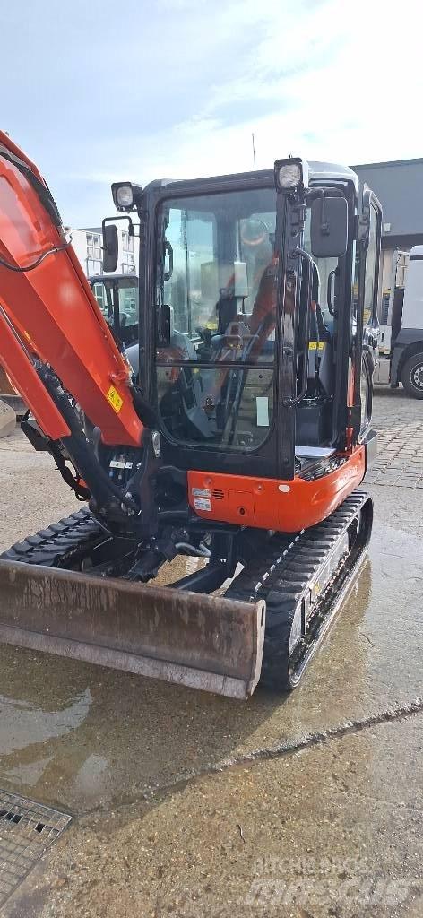 Kubota KX 042-4 小型挖土機/掘鑿機<7t(小型挖掘機)