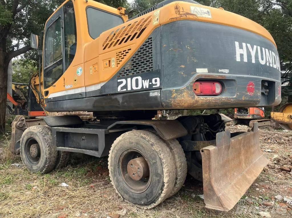 Hyundai R210W-9 旋轉式挖土機/掘鑿機/挖掘機