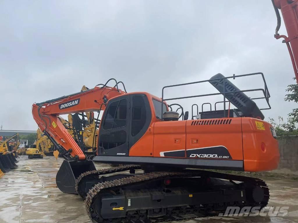 Doosan DX 300 LC 履帶式 挖土機/掘鑿機/挖掘機