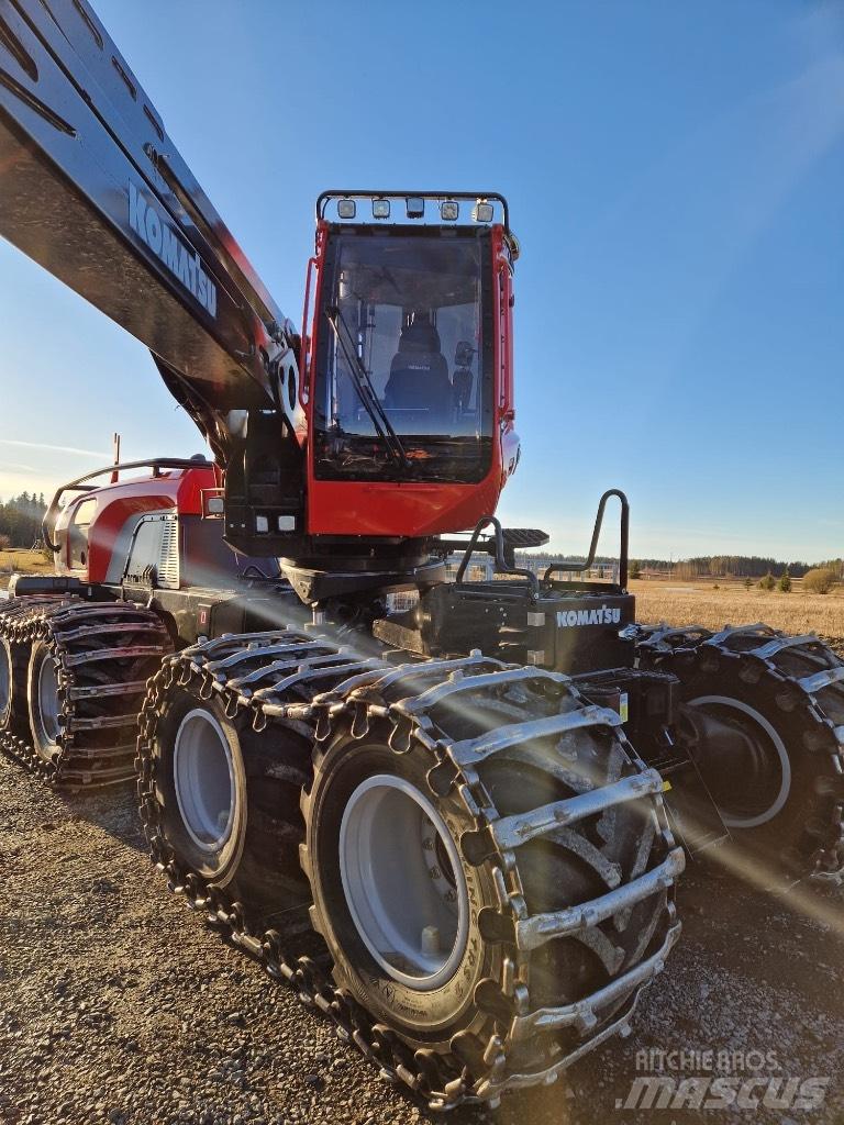 Komatsu 931XC 收穫機