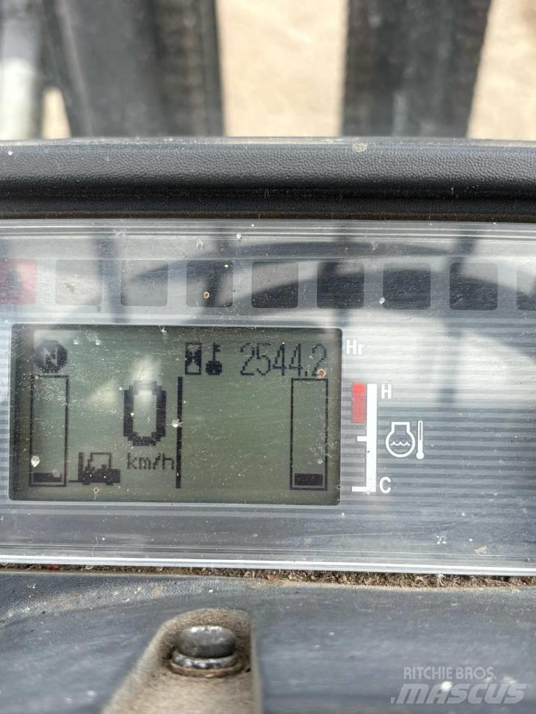 CAT DP 25 NT 柴油卡車