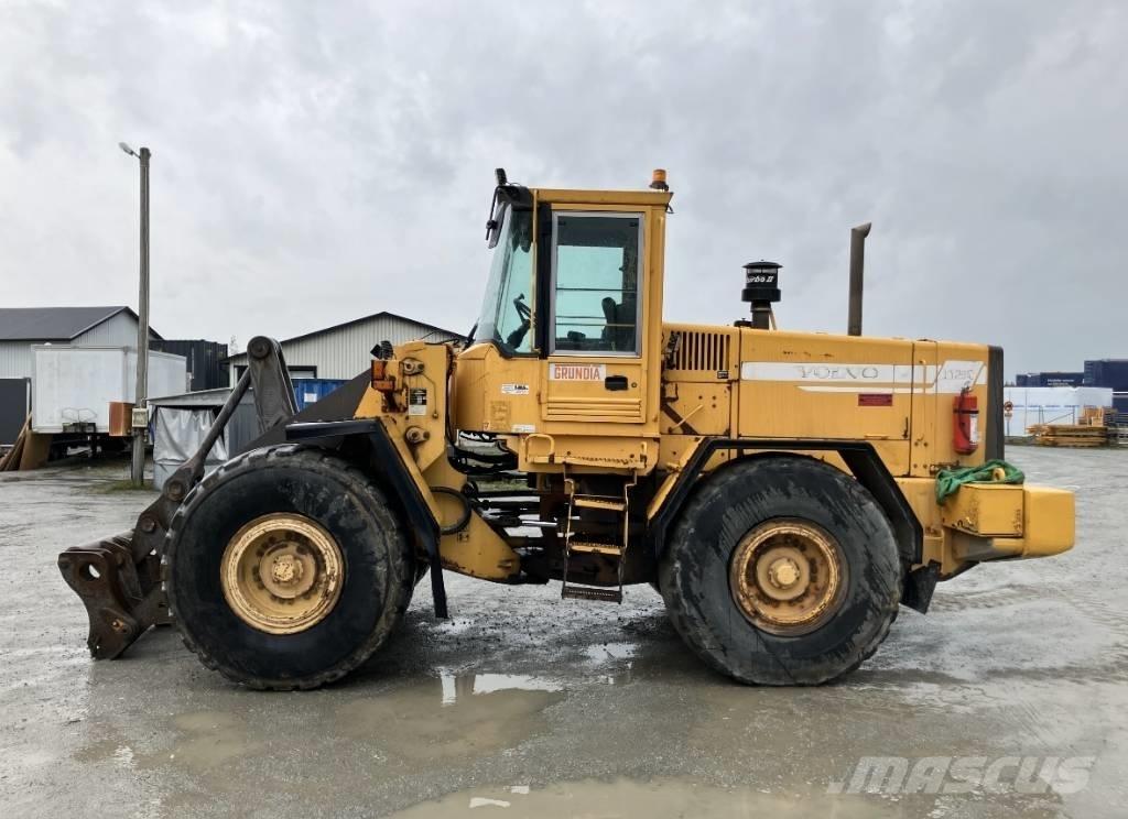 Volvo L 120 C 輪式推土機