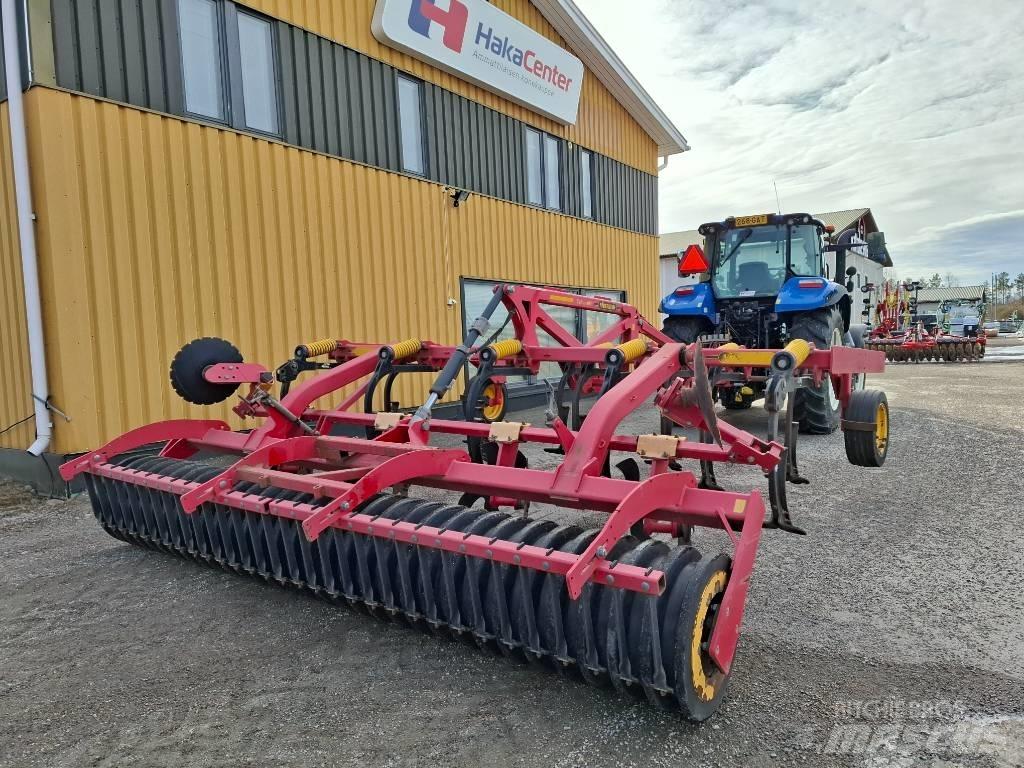 Väderstad Cultus 400 中耕管理機
