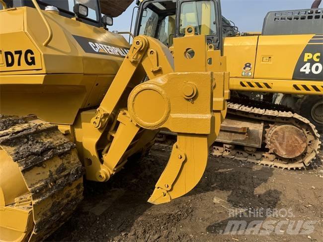 CAT D 7 G 平土機