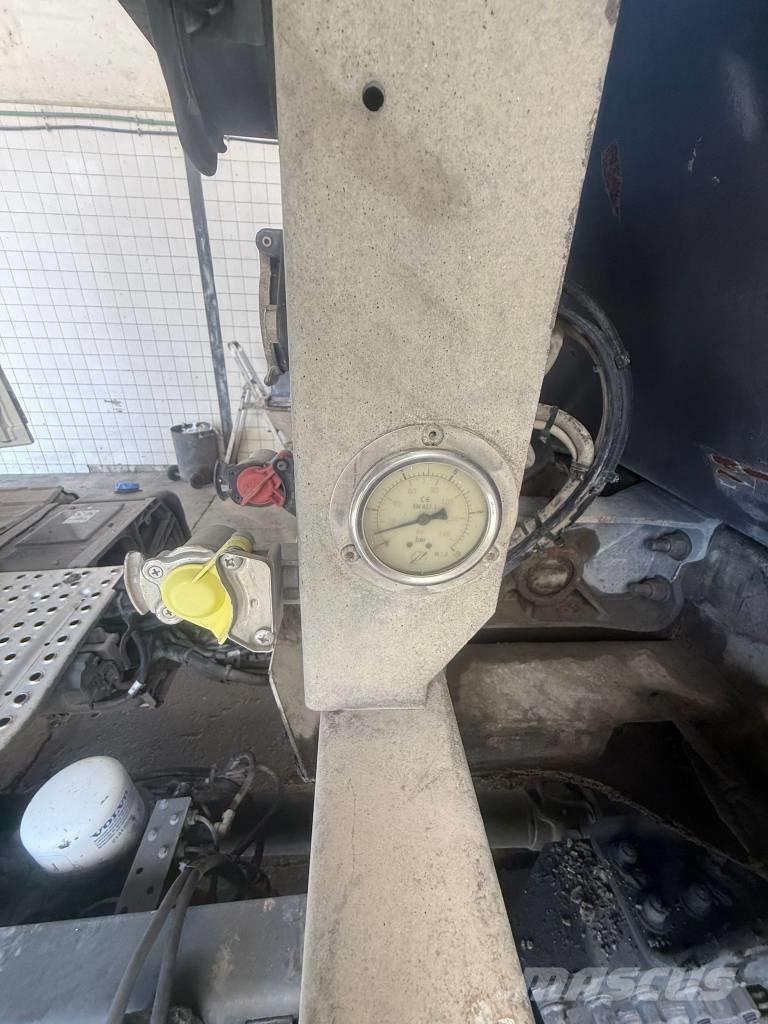 Fruehauf FST4FC, 傾卸式半拖車