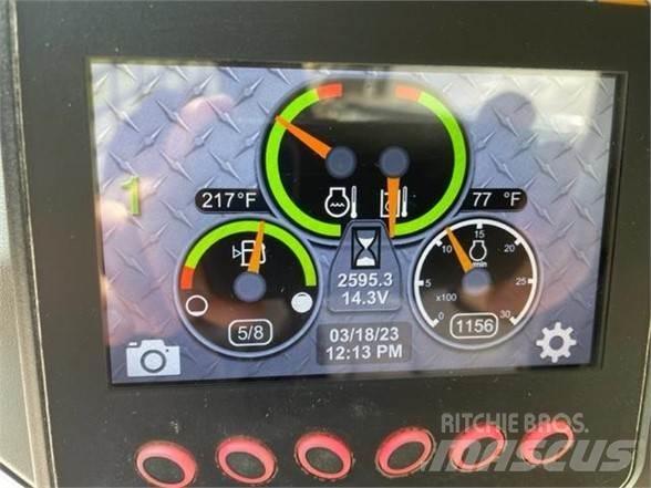 CAT 289D 滑移轉向裝載機