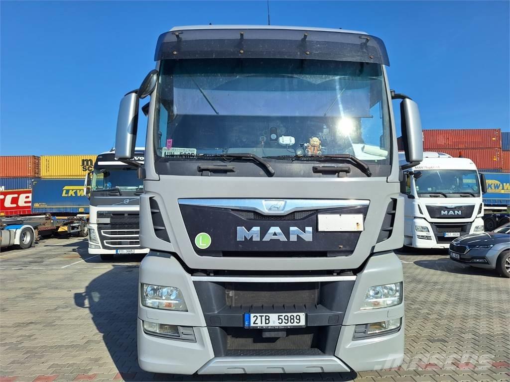 MAN TGX 18.520 曳引機組件