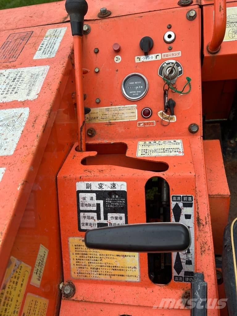 Hitachi CW M 15 履帶式傾卸車/翻斗車