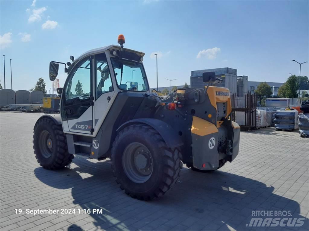 Liebherr T46-7 伸縮臂操作車