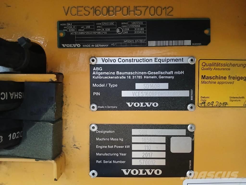 Volvo SD160 B, Vält 膠輪滾壓機