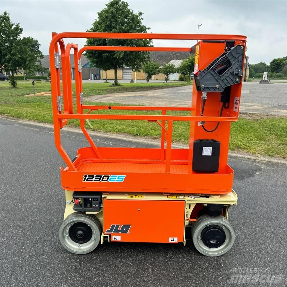 JLG 1230 ES 垂直升降工作台
