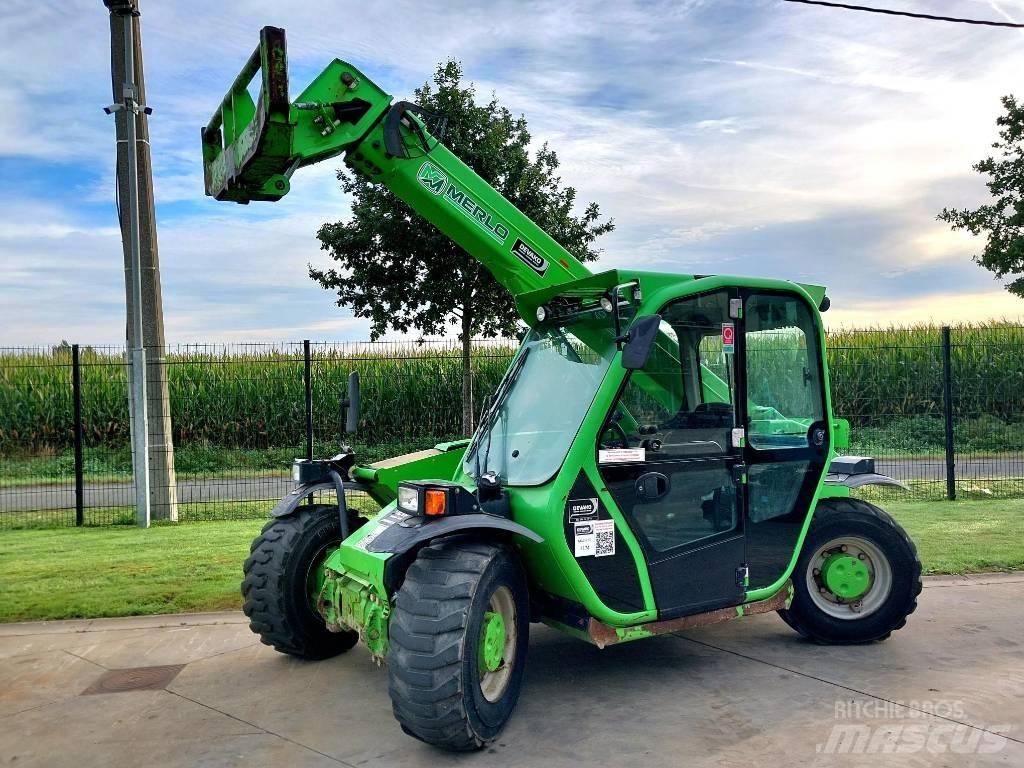 Merlo P25.6 伸縮臂操作車