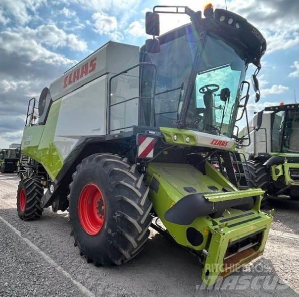 CLAAS TRION 530 聯合收穫機