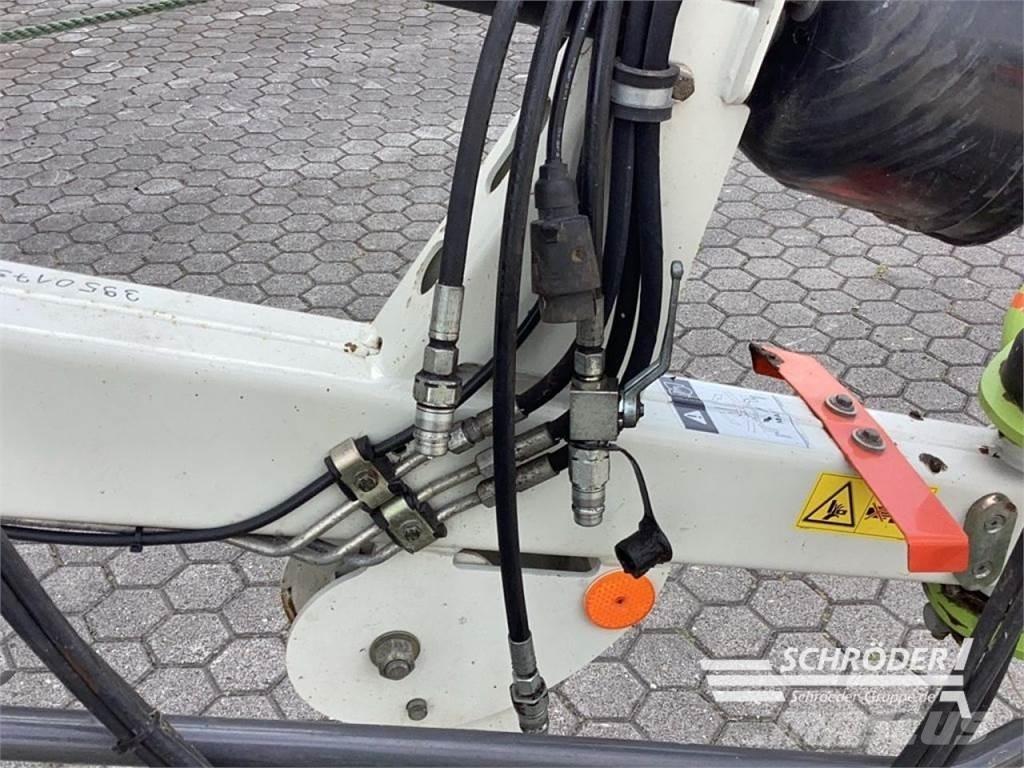 CLAAS LINER 2800 堆草機