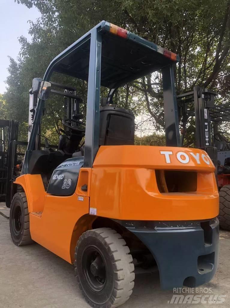 Toyota FD 30 柴油卡車