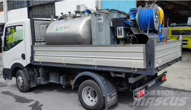 Nissan CABSTAR 35.12 貨箱式卡車