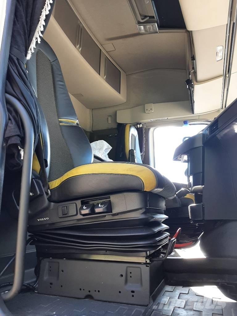 Volvo FH 16 木材貨車