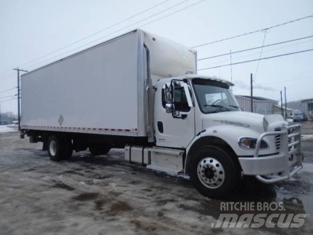Freightliner M2 106 貨箱式卡車