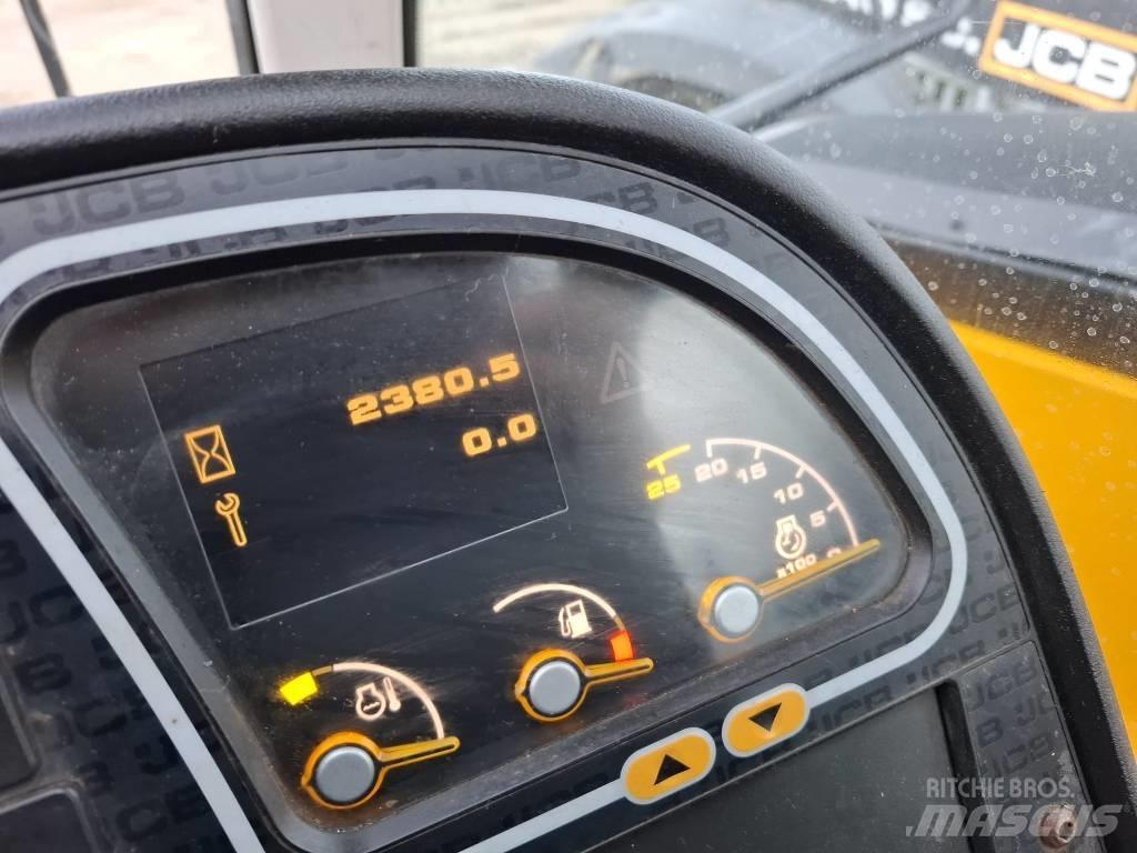JCB 535-95 伸縮臂操作車