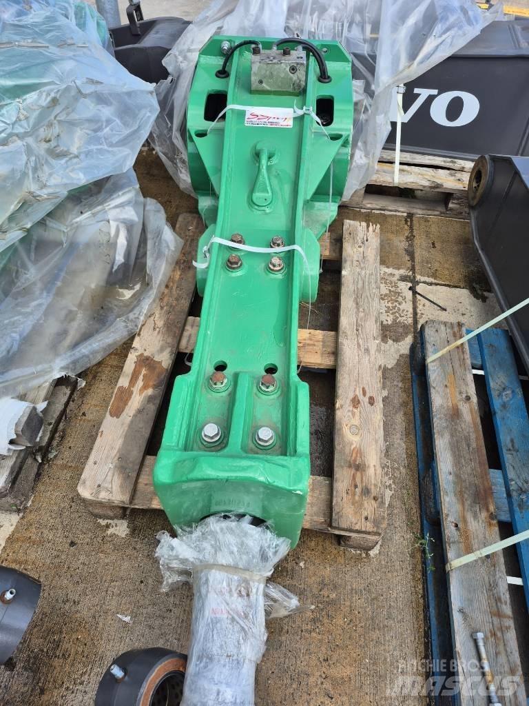 Montabert M 900 鐵鎚/碎石機