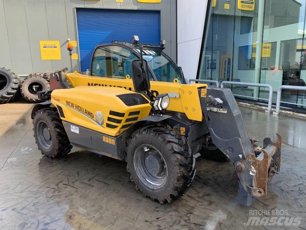 New Holland TH5.26 伸縮臂操作車