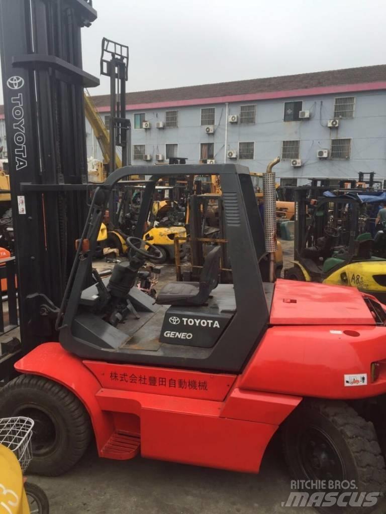 Toyota 8 Ton 柴油卡車