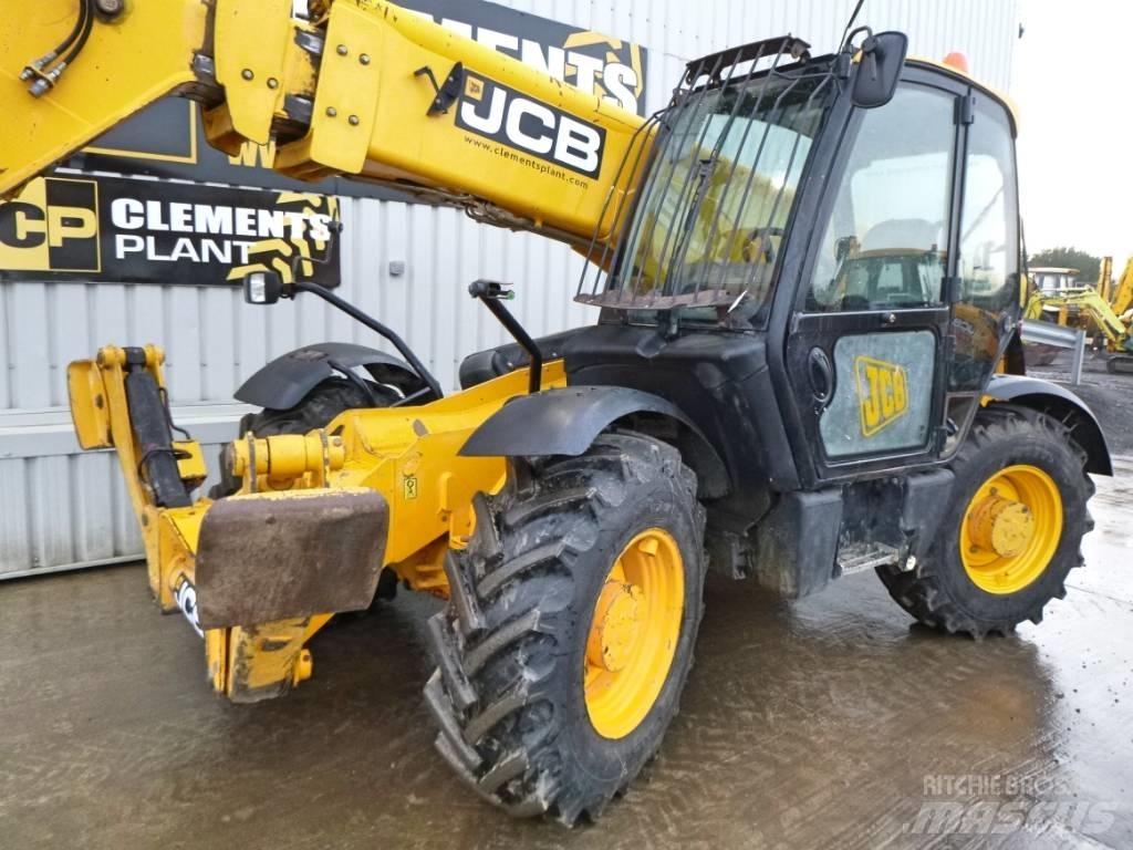 JCB 535-125 伸縮臂操作車