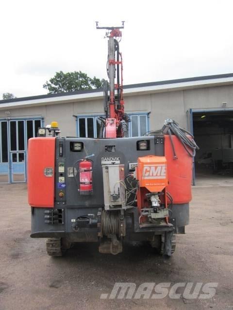 Sandvik DC 410 Ri 鑽孔機