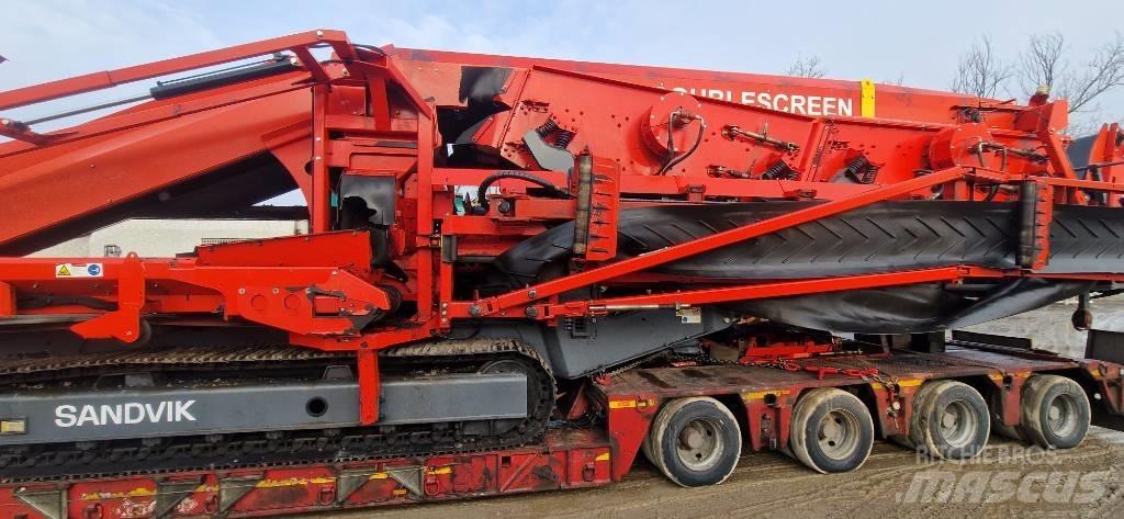 Sandvik QA 451 篩分機