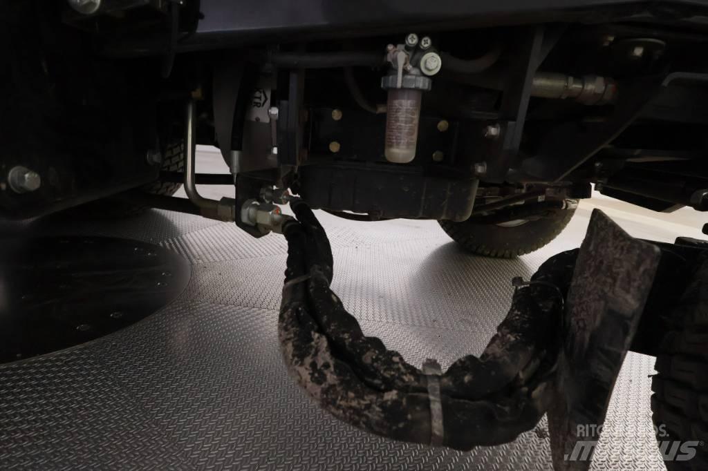 Jacobsen Turfcat 騎乘式割草機