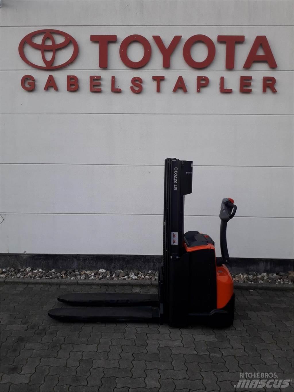 Toyota SWE120 行走控制式堆積機
