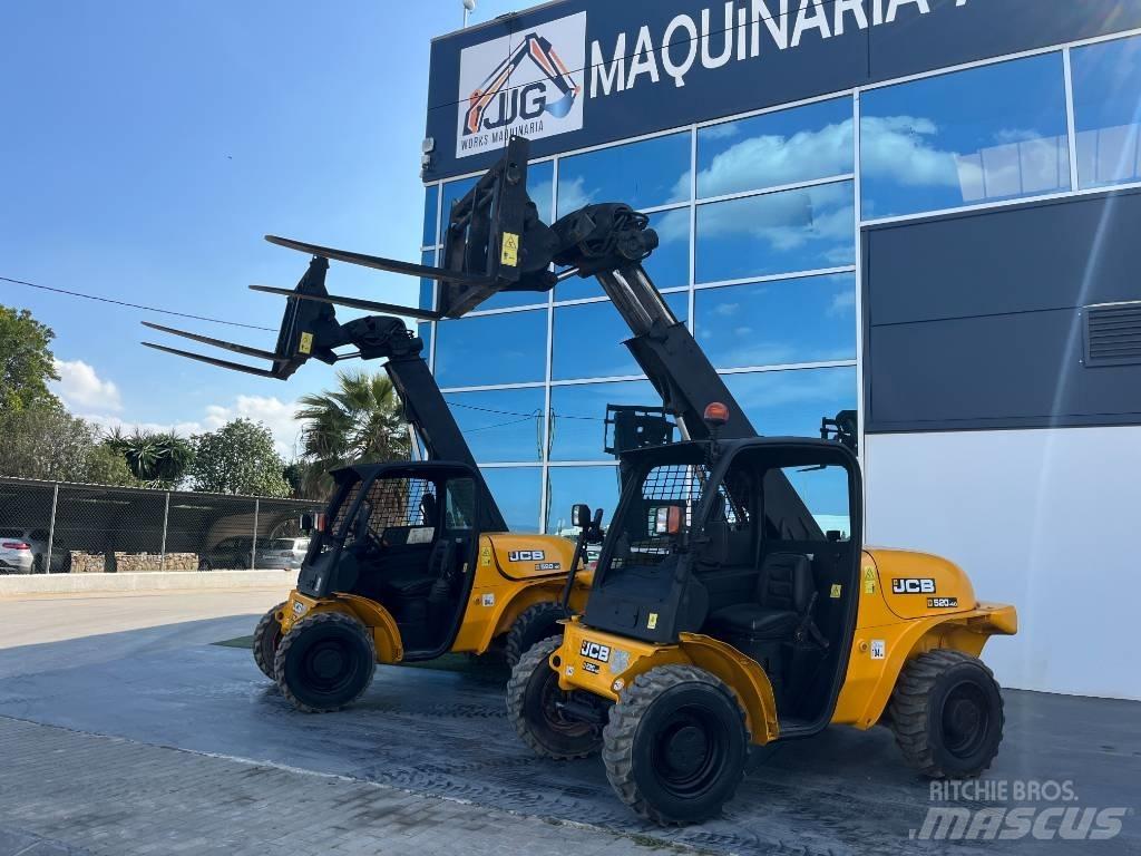 JCB 520-40 伸縮臂操作車