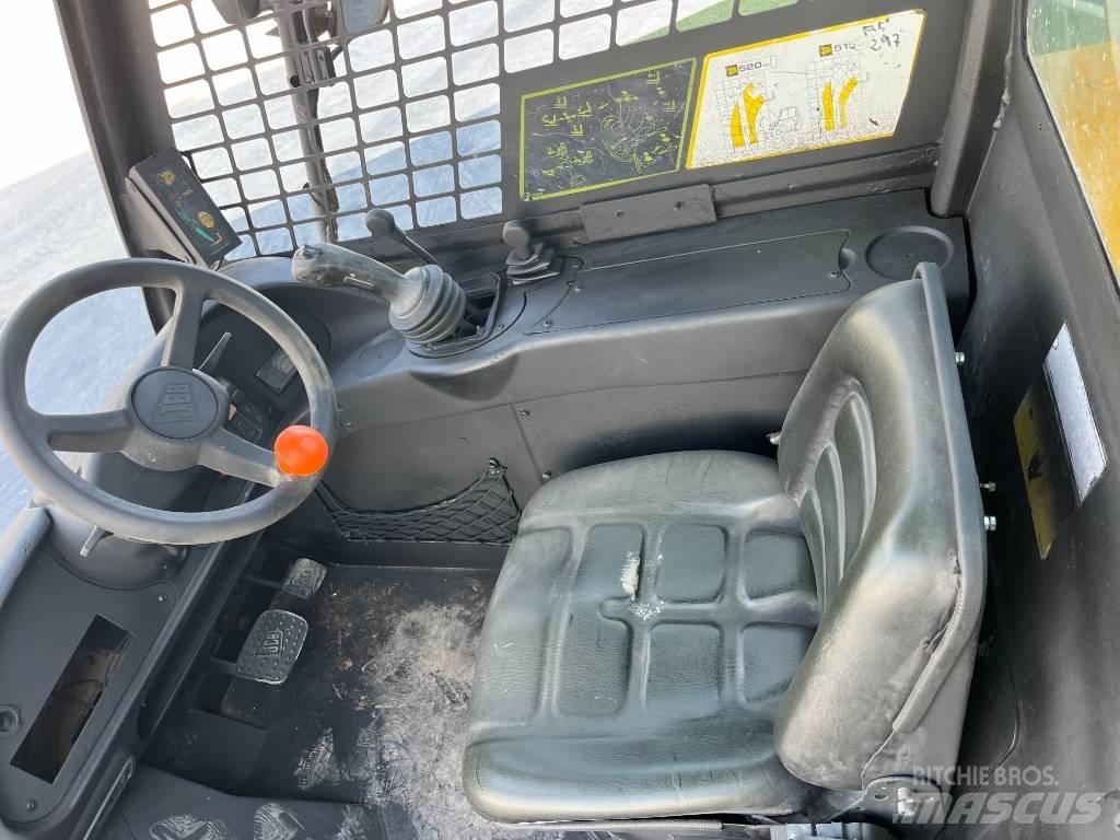 JCB 520-40 伸縮臂操作車