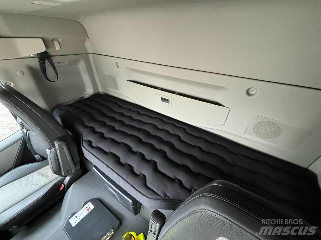 Volvo FM 420 救援車