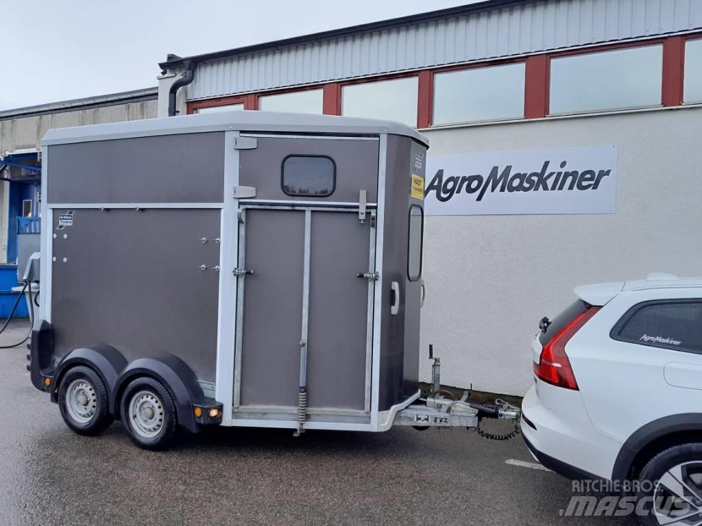 Ifor Williams HB 506 動物運輸拖車