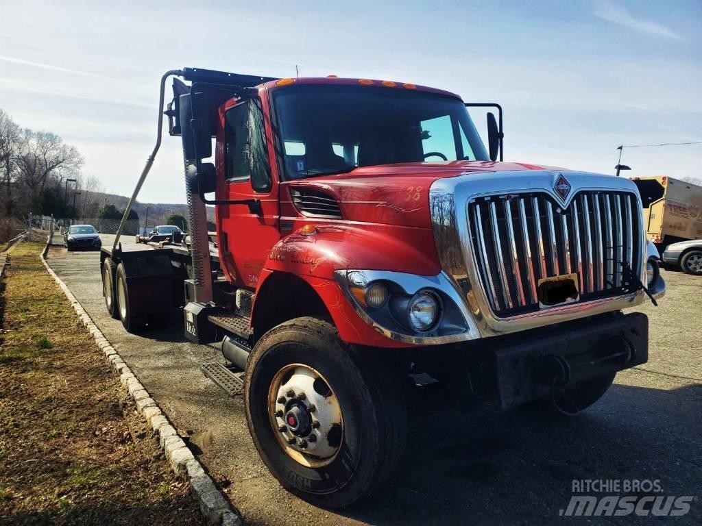 International WS7400 吊鉤式起重車