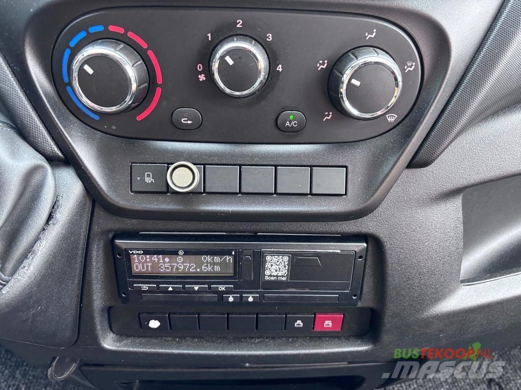 Iveco UNVI Compa 長途公共汽車