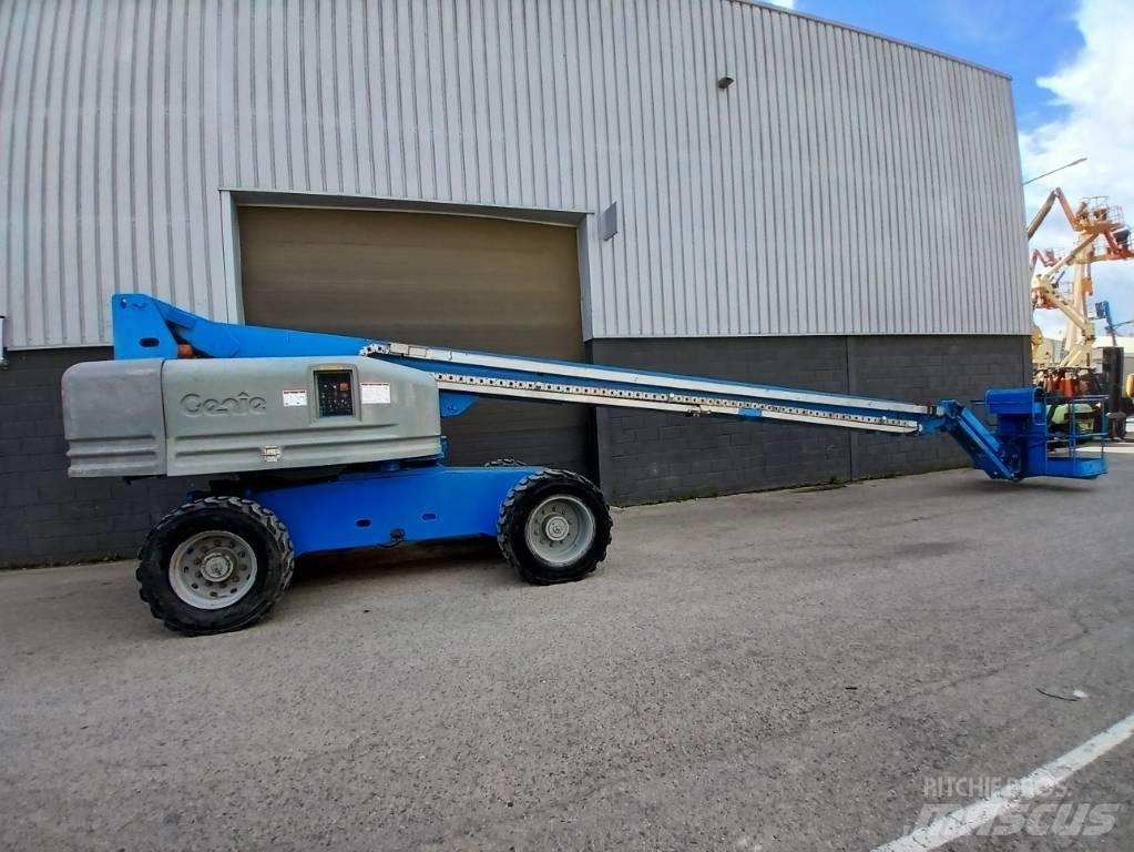 JLG 860 SJ 伸縮臂高空作業車