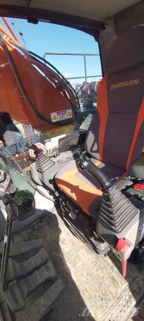 Doosan DX 300 LC 履帶式 挖土機/掘鑿機/挖掘機