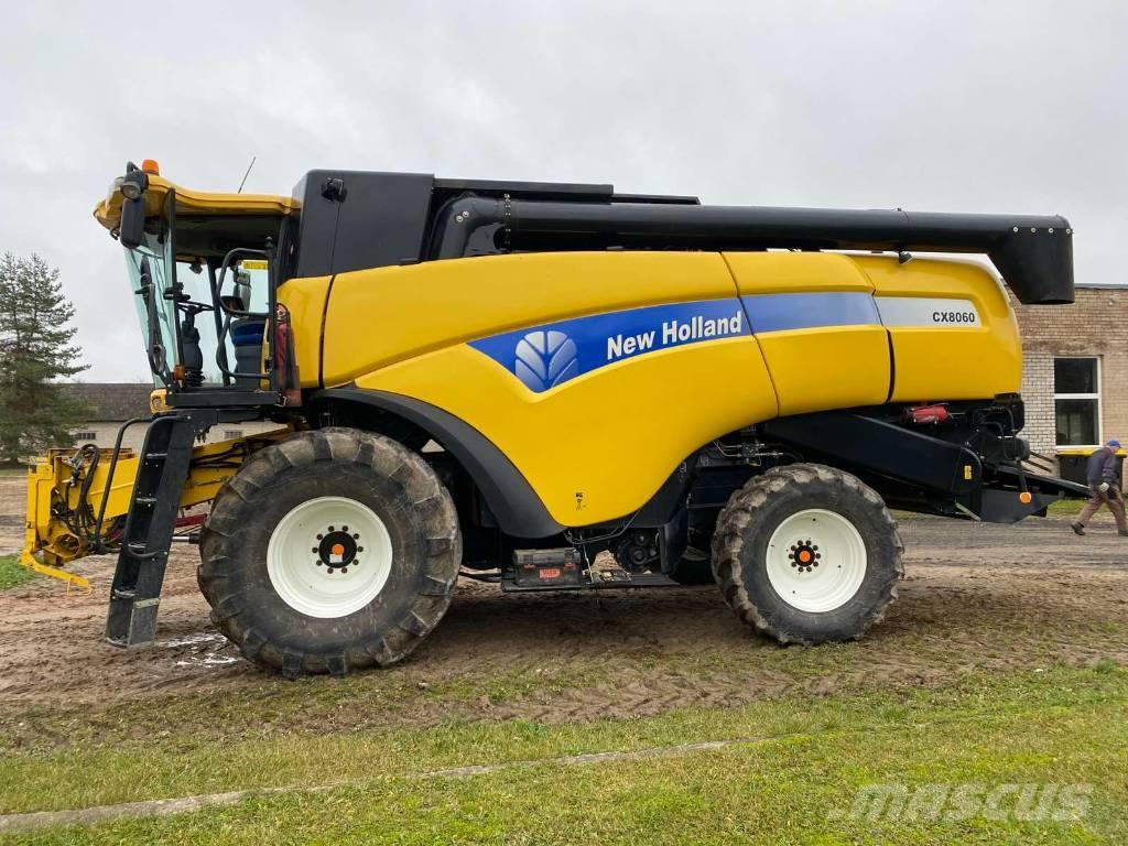 New Holland CX 8060 聯合收穫機