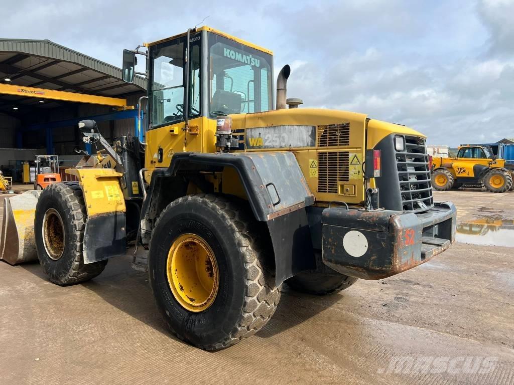 Komatsu WA 250-5H 輪胎式裝載機