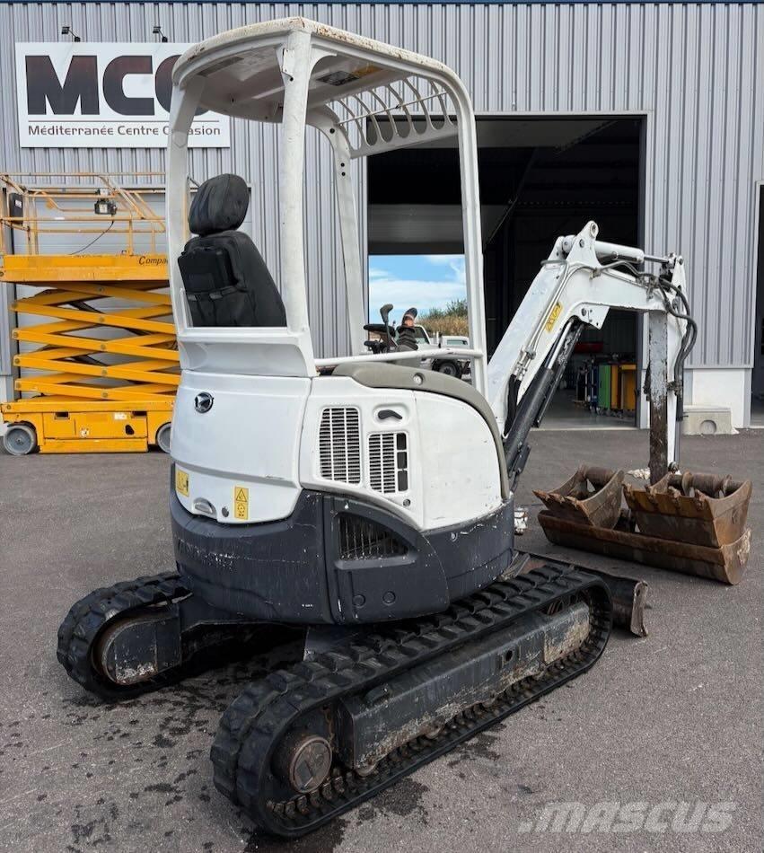 Yanmar Vio 20-4 小型挖土機/掘鑿機<7t(小型挖掘機)