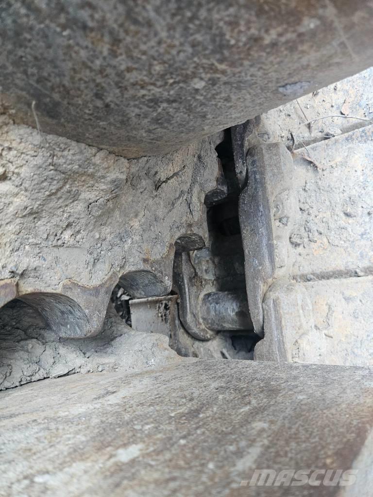 Hyundai Robex 300 LC 履帶式 挖土機/掘鑿機/挖掘機