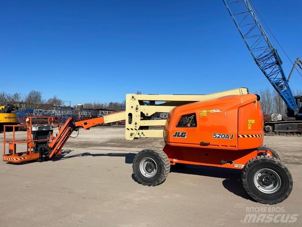 JLG 520 AJ 曲臂高空作業車