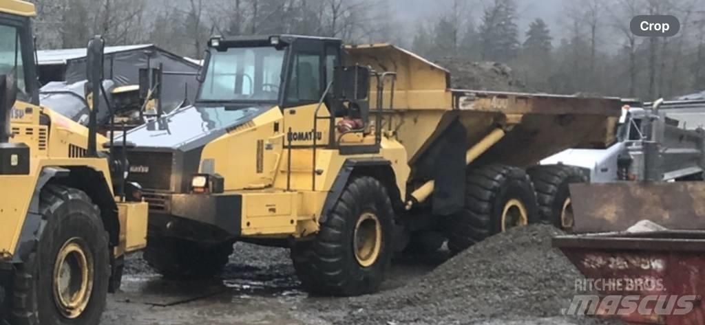 Komatsu HM 400-2 鉸接式起吊車