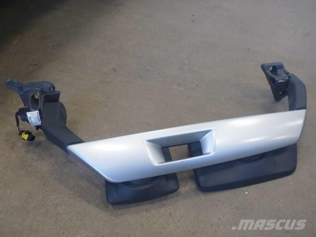 Volvo FH 64 R 駕駛室與內部