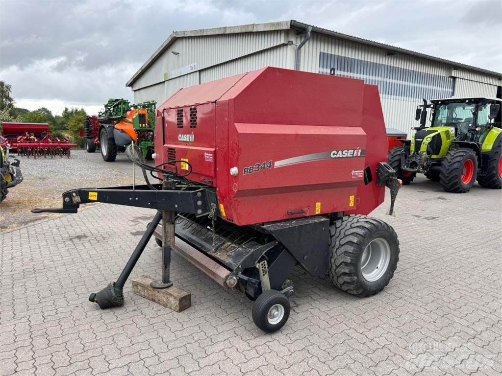 Case IH RB 344 圓型牧草打包機