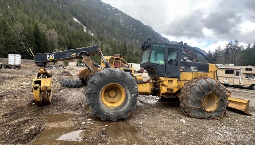 CAT 545 C 集材機